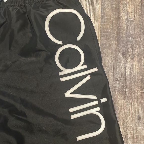 Calvin Klein shorts - Picture 3 of 5